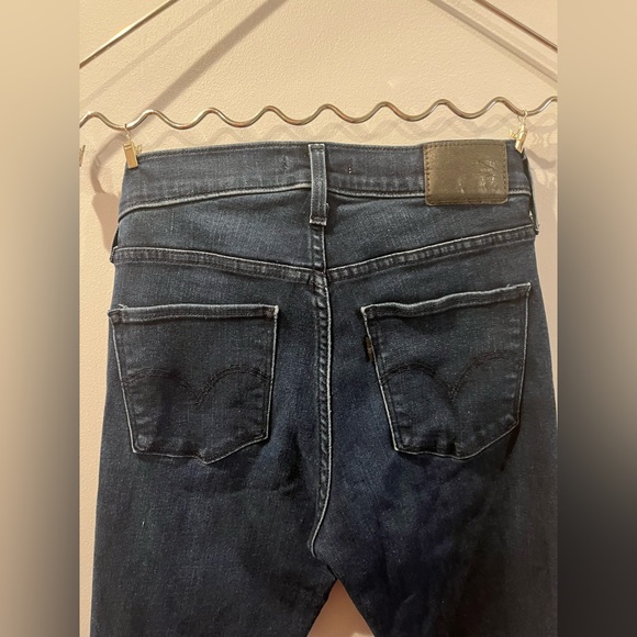LEVI’S Women’s 311 Shaping Skinny Dark Wash Jeans Size 27 Regular Dark Indigo - Picture 3 of 5